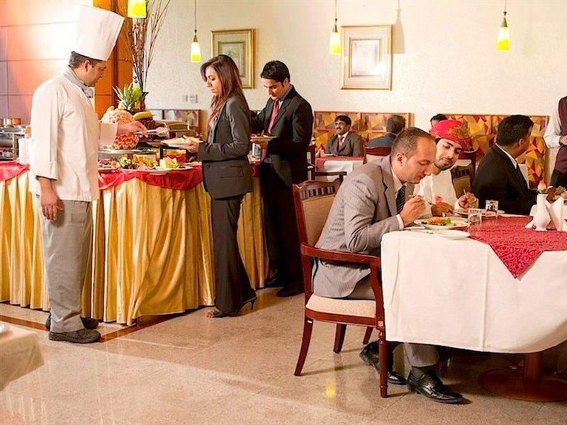 Safeer International Hotel By Brothers International Маскат Экстерьер фото